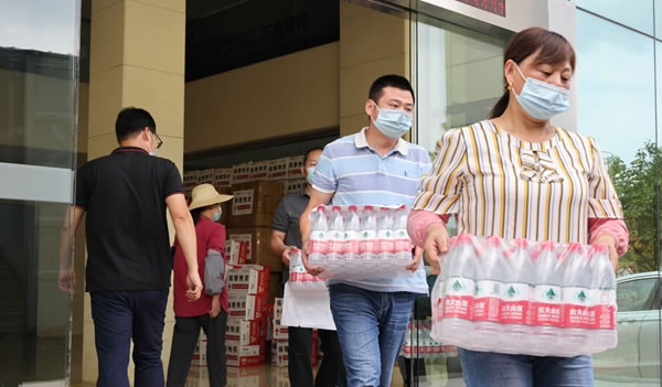 山鸣谷应 共克时艰 | 东方邦太整体家居向一线防疫工作者捐赠防疫物资