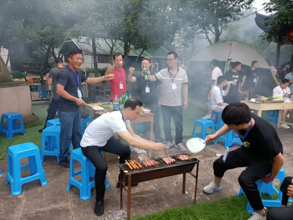 慕宸生活团建 | 五湖四海聚一厂 情同手足友谊长