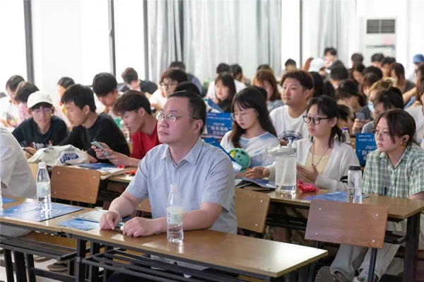 安徽省第八届工业设计大赛“客来福杯”专项赛线下宣讲—安徽大学站圆满落幕